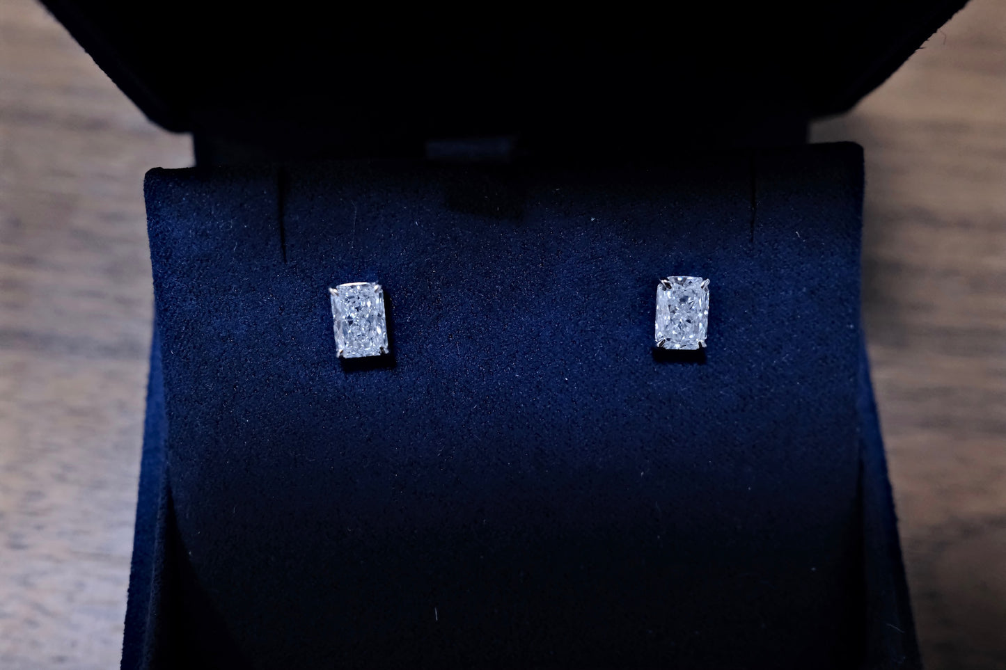 1ct + 1ct Radiant Cut 培育鑽石耳釘
