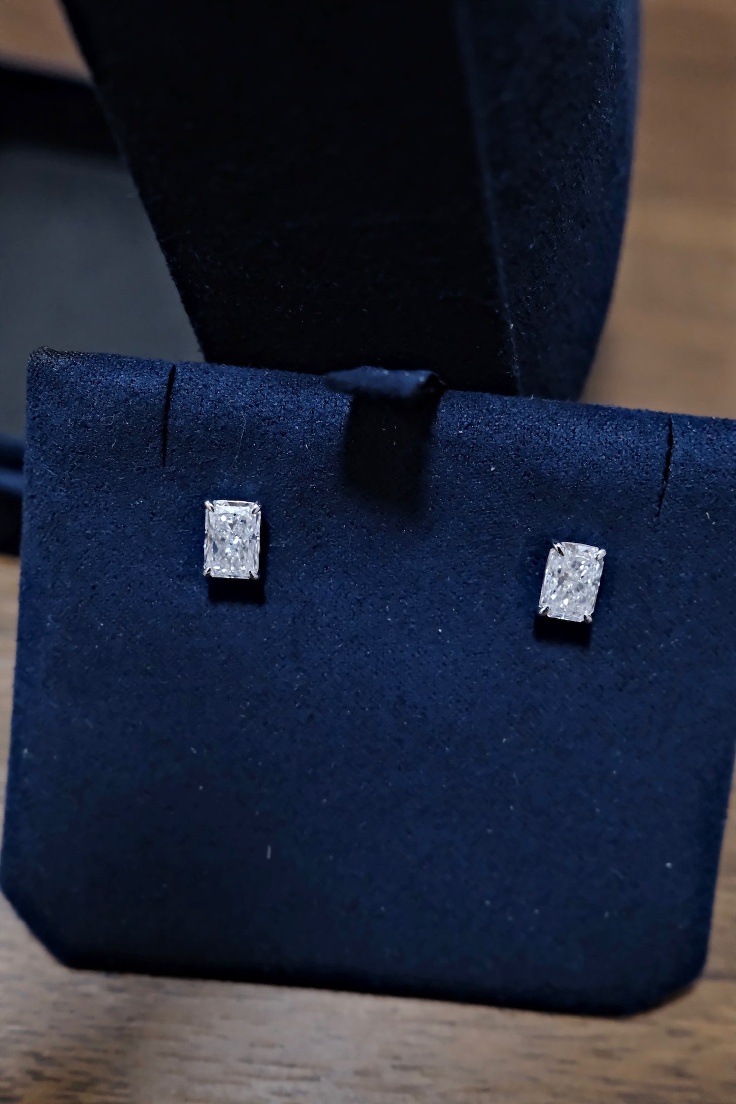 1ct + 1ct Radiant Cut 培育鑽石耳釘
